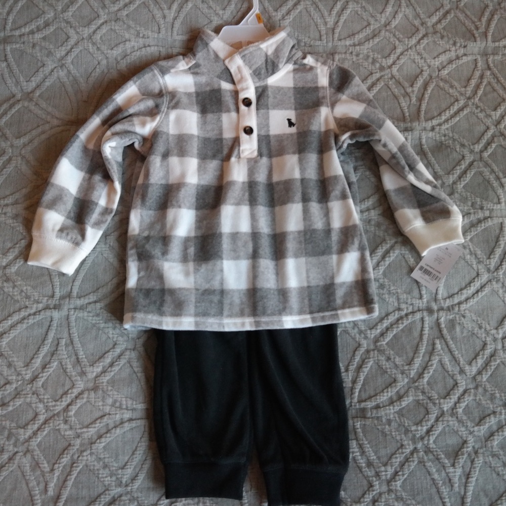 NWT 2-Piece Carter’s Fleece Set
